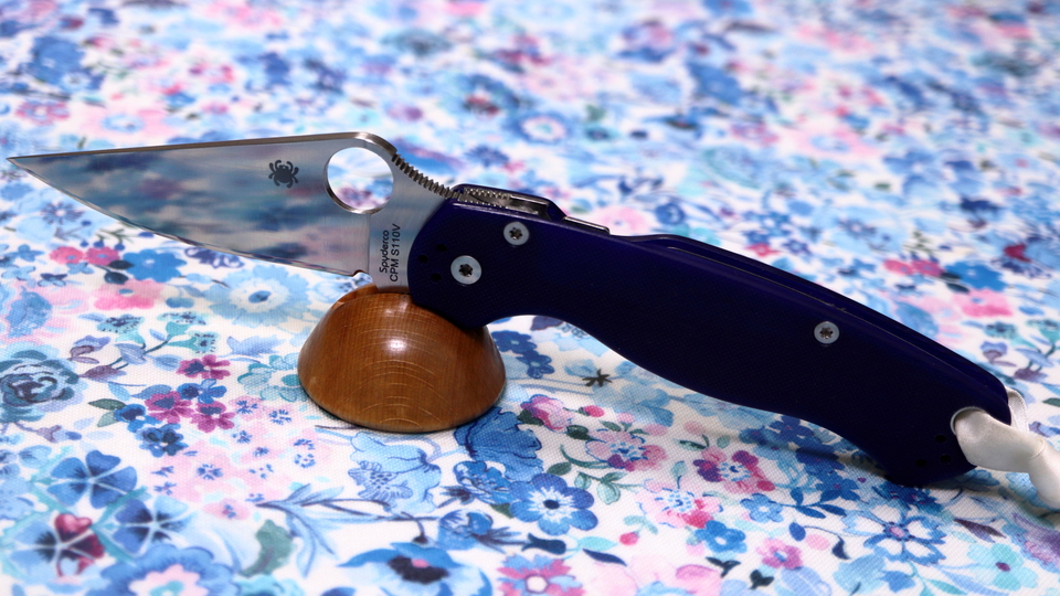 Folding knife using S110V